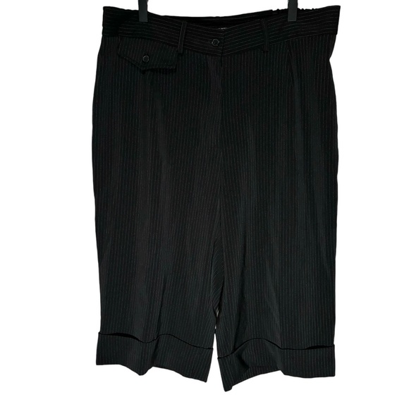 NWT Larry Levine Woman Stretch Pinstripe City Shorts Dress Up Going Out Size 20W - Picture 1 of 16